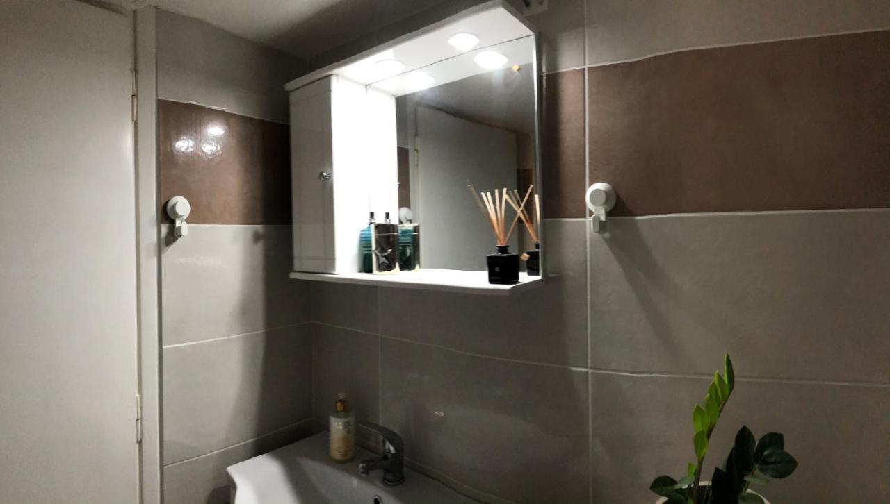 Cosy Apartment In Metaxourgeio Athena Bagian luar foto