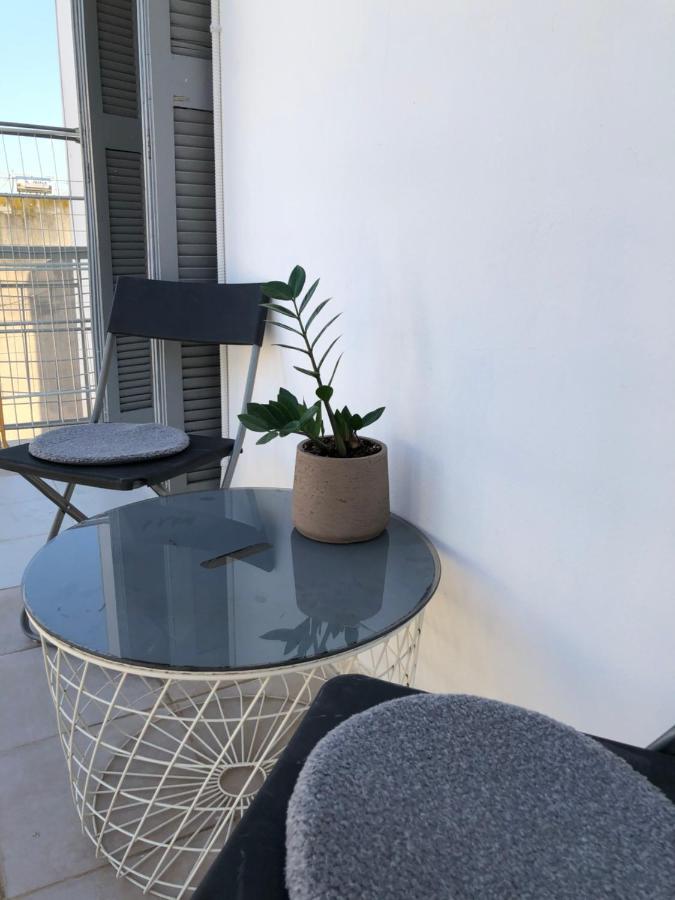 Cosy Apartment In Metaxourgeio Athena Bagian luar foto