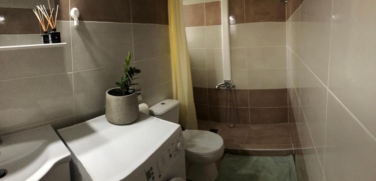 Cosy Apartment In Metaxourgeio Athena Bagian luar foto